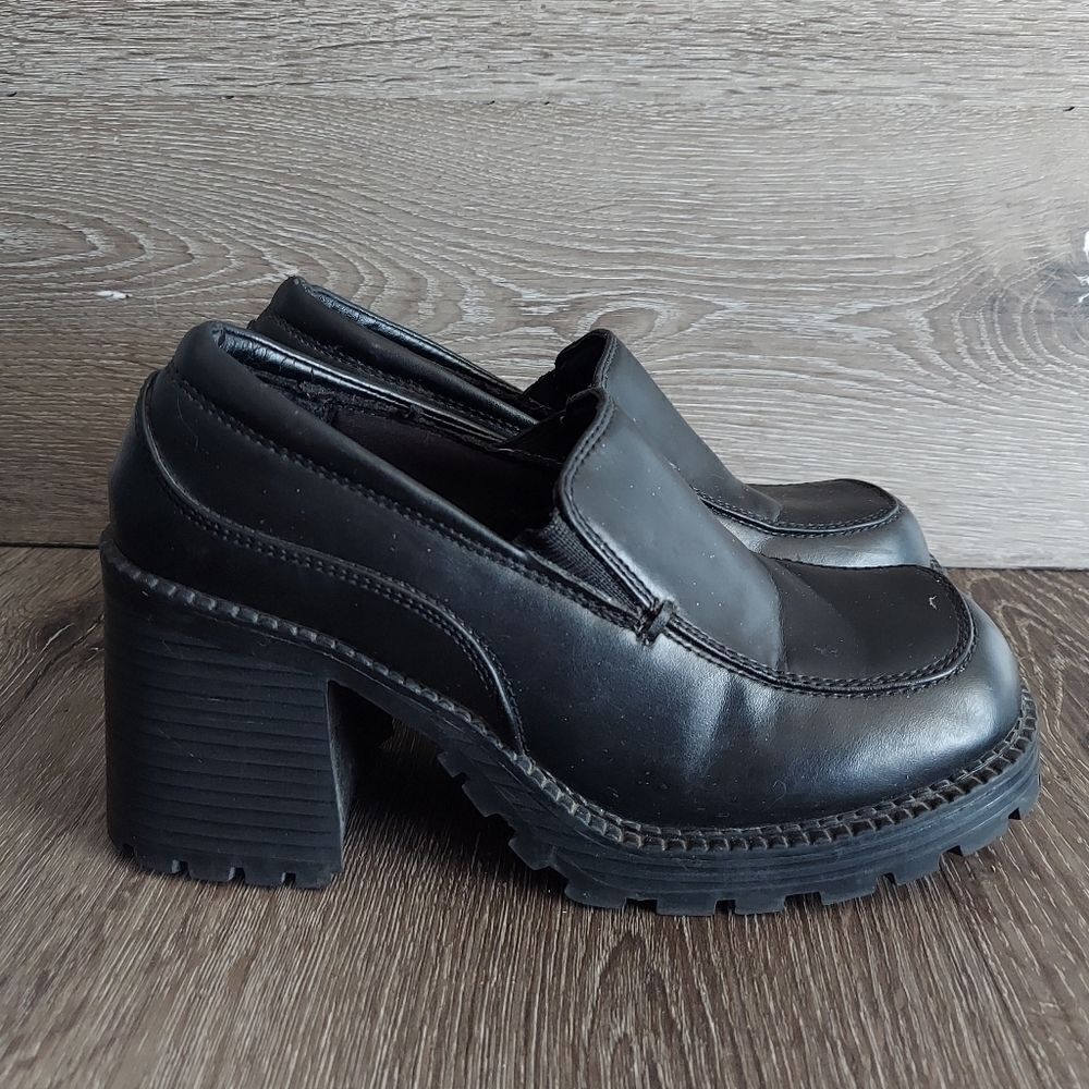 Route 66 Vintage 90s Black Chunky Heel Platform Loafer Size 6.5